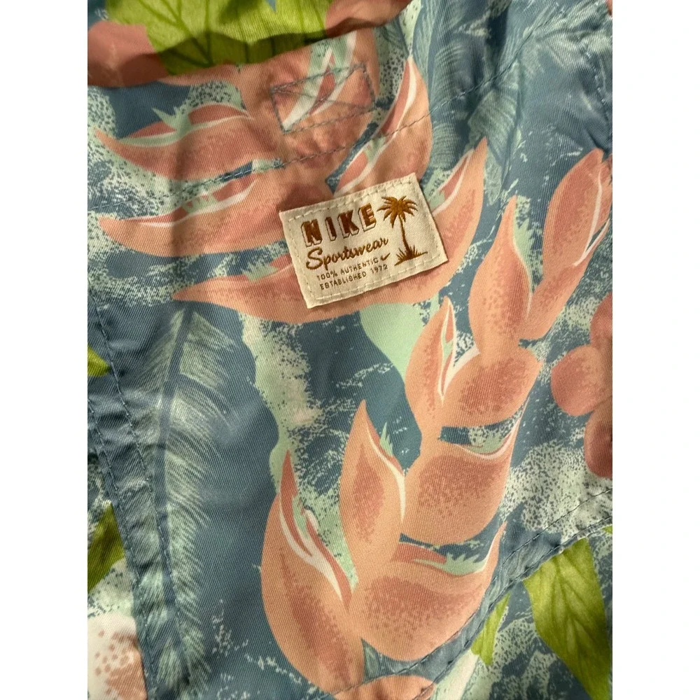 Nike Sportswear Mens Tropical Floral Swim Shorts Blue Pink HV4610-353 Size M